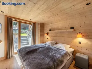 Image of Chalet moderne à Méribel avec 5 chambres, sauna et accès rapide aux pistes - FR-1-566-45