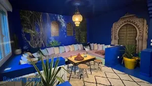 Image of Luxury Jardin Majorelle paris orly avec jacuzzi