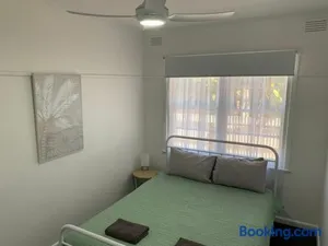 Image of Lil beauty Nth Central near Hosp 3BR Reno w ample parking and Wifi