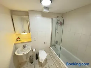 Image of Cosy Modern Tower Bridge Apartment