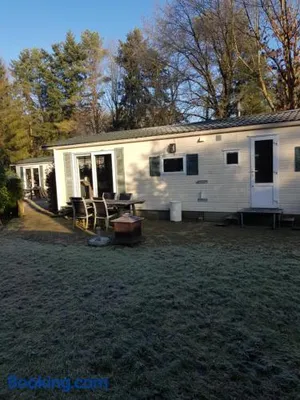 Image of Chalet 4-5 Pers in Epe F16 Van alle gemakken voorzien Max aantal volwassenen is 4