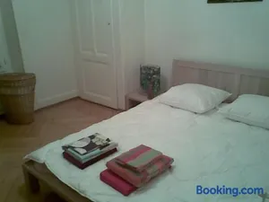Image of 8 minutes walking from Lausanne Train station
