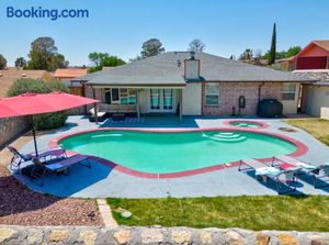 Image of Home with Mountain View/Pool/Tub