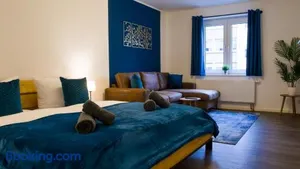 Image of Modern, Groß, Direkt im Zentrum