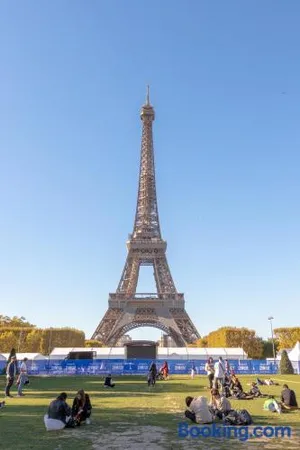 Image of SUITE RAPHAEL Tour Eiffel