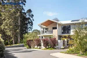 Image of Villa Dante - walk to town - brand new town house