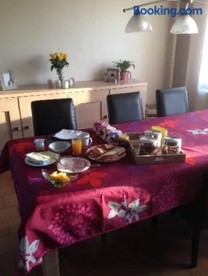 Image of Chez nous.