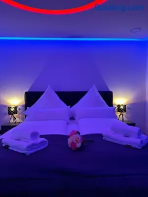 Image of Modern Apartments Neuburg T - TOP - 2 Zimmer, Badewanne, Balkon, Parkplatz, Küche, Wi-Fi, TV