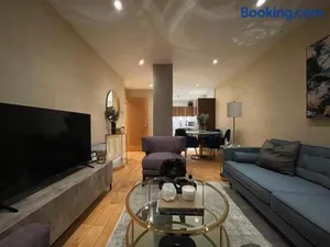 Image of Stunning Westminster Apartment - 9 Albert