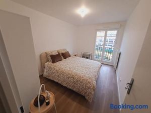 Image of Cosy & Modern Flat Near Paris !