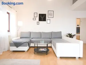 Image of - NEU - LUXUS Frankfurt Flat