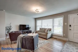Image of New cozy home near Outlets & Amish Country