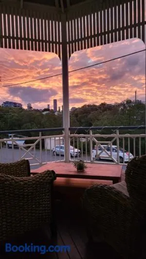 Image of Urban Riverside Rest