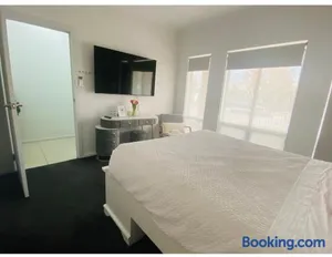 Image of Modern Private room with ensuite