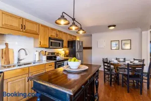 Image of Rising On Main Suite 210