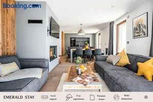 Image of Le Globe Argentière Chamonix - by EMERALD STAY