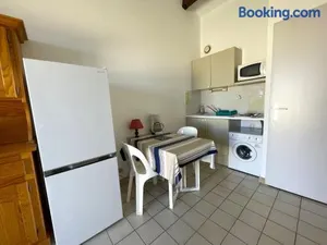 Image of Apartment AgrÉable Studio Avec Vue Sur La Mer