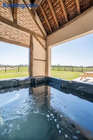 Image of Charmantes Maisons avec spas privatifs au calme Idéal weekend à 2 en famille ou entres amis