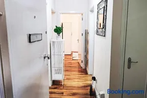Image of Glasgow Southside: Cosy 2 Bedroom Apartment