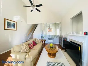 Image of Private room & bathroom close to Downtown Raleigh