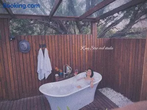 Image of Grape Juice Retreat Rustic romantic gateway 5mins to beaches & town
