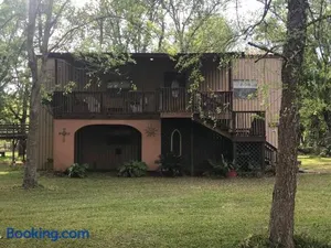 Image of La Maison du Bayou Petite Anse near Avery Island