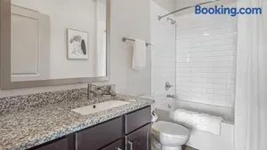 Image of Landing at The Nine at Memphis - 3 Bedrooms in University