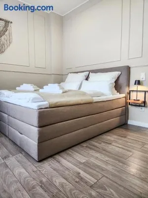 Image of GELI Homes L1 - 2x Zimmer, 2x Kingsize Bett, 1 bis 4 Personen, Parkplatz, TV, Wifi, top Küche, Kaffee, Tee