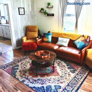 Image of Giggling Creek Cottage - BedJet! King Sized! Gazebo, 45 Acres, Arcades, Nintendo, more