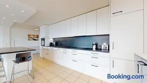 Image of 2 BR with lake view – close to Geneva & Lausanne