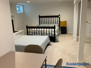 Image of basement Two queen beds with private bathroom in Lexington