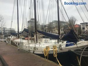 Image of Uniek verblijf op slaapschip (tot 20 personen) nabij het centrum van Leeuwarden