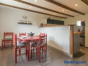 Image of Gîte Confortable avec Jardin, Proche Mer et Ville, Équipé pour Familles, Vélo Inclus - FR-1-306-1076
