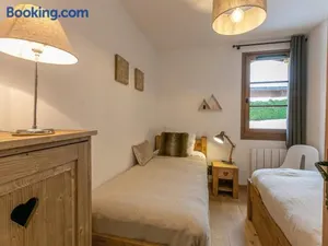 Image of Appartement 3 pièces - 4/5 pers - Terrasse plein sud - Parking & Garage - Proche des pistes - La Clusaz - FR-1-437-74