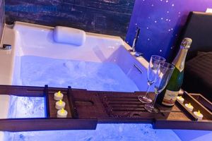 Image of LOVE ROOM - SPECIAL AMOUREUX - HYPER CENTRE - Lorient