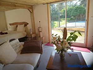 Image of La Canette de Phil - Chambre d'hôtes, Indépendante - Vue sur piscine