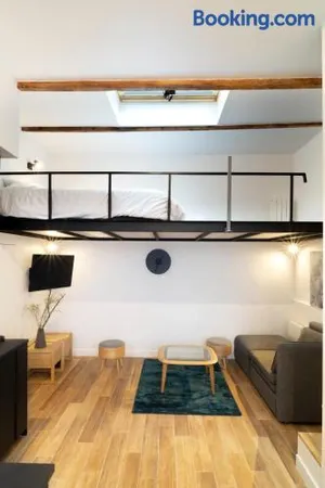 Image of Studio 5 mn from Arc de triomphe - Champs-Élysées