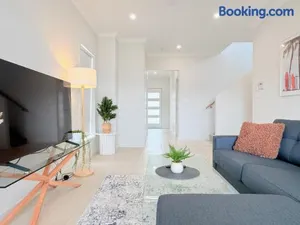 Image of Serene Escape 4BR 25Bath Retreat in Rochedale