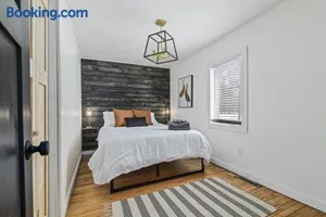 Image of Remodeled* Sleeps 7, Fire Pit, Indoor Bike Storage