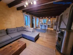 Image of Les Jyrondelles Prisse Family House