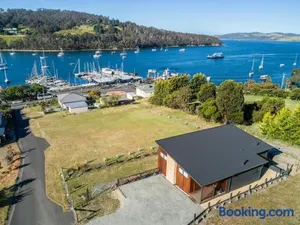 Image of Little Oyster Bayview