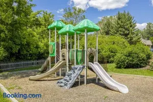 Image of Pine Brook 124 I Modern Gem I Free Parking