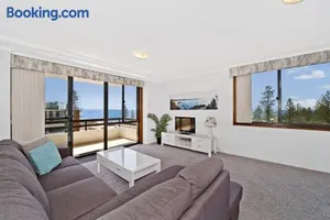 Image of Akuna 18 6 Joffre Street