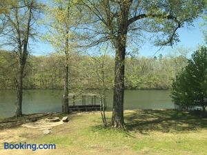 Image of Immaculate 4 bd 5ba three story lakefront home