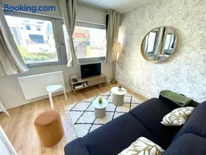 Image of Studio calme plein centre 50m plage