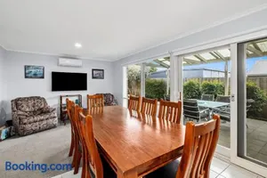 Image of Bristol Beach House - BYO Linen