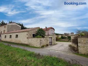 Image of Gîte d'Architecte 6 Pers. avec Terrasse et Jardin à Pissotte - FR-1-426-480