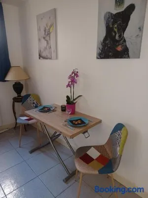 Image of Le Senlipin, studio centre ville, coeur de Senlis, proche parc Asterix