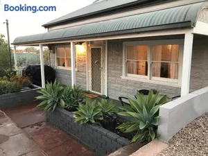 Image of HILLSIDE HAVEN CHARMING C1920 COTTAGE Pet Friendly Sleeps 1 - 6