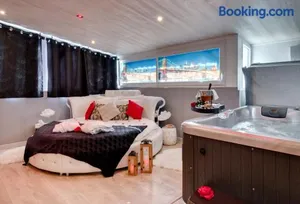 Image of SUITE BROOKLYN JACUZZI